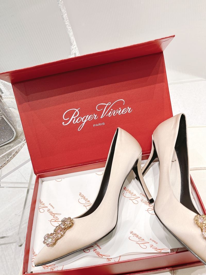 Roger Vivier flat shoes